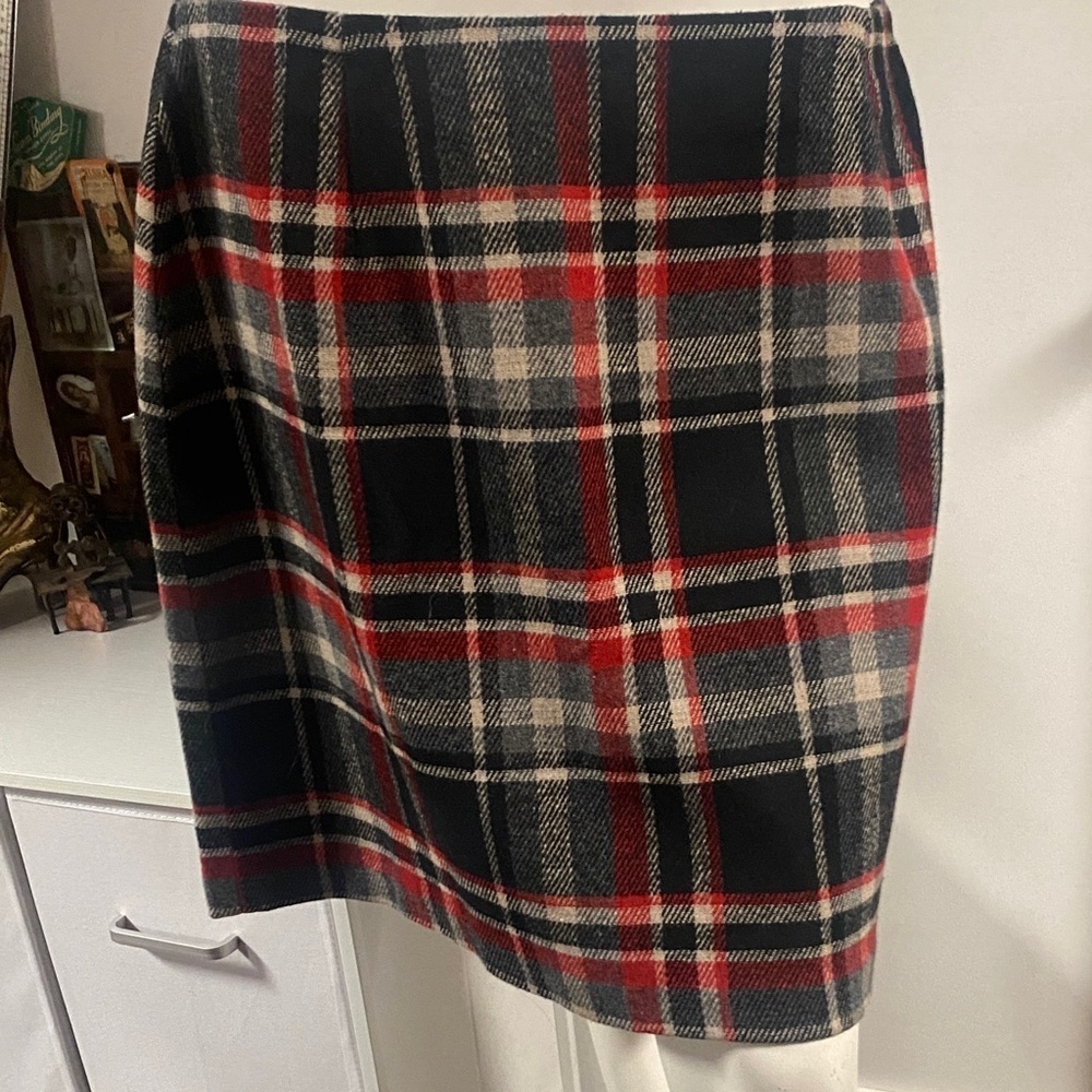 Bentley 90s Plaid Black & Red Women's Skirt - Picture 2 of 9